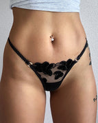 Black / M